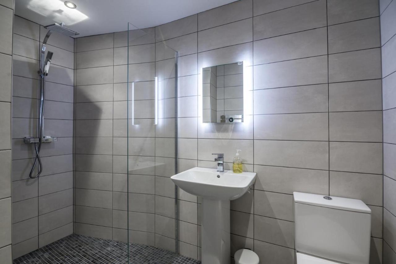 Sea Legs - 2 Bedroom Apartment - Tenby Luaran gambar